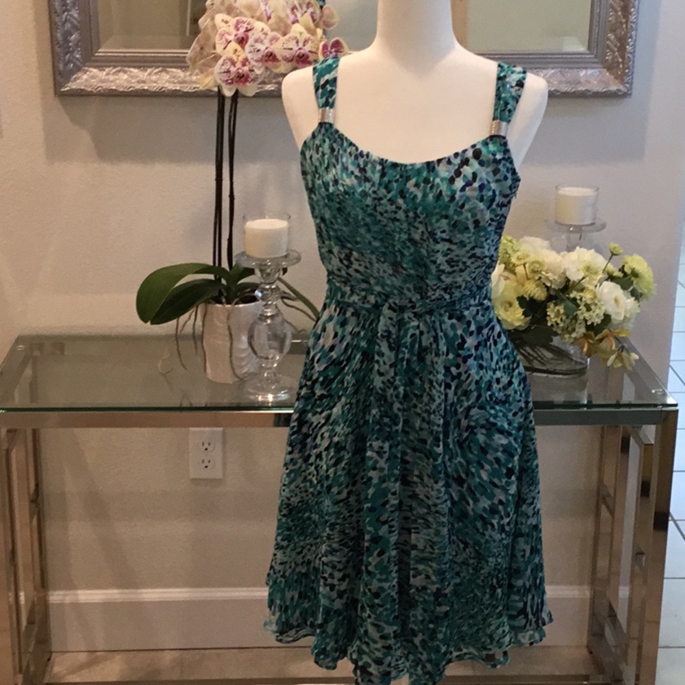 White house black market gorgeous turquoise dress